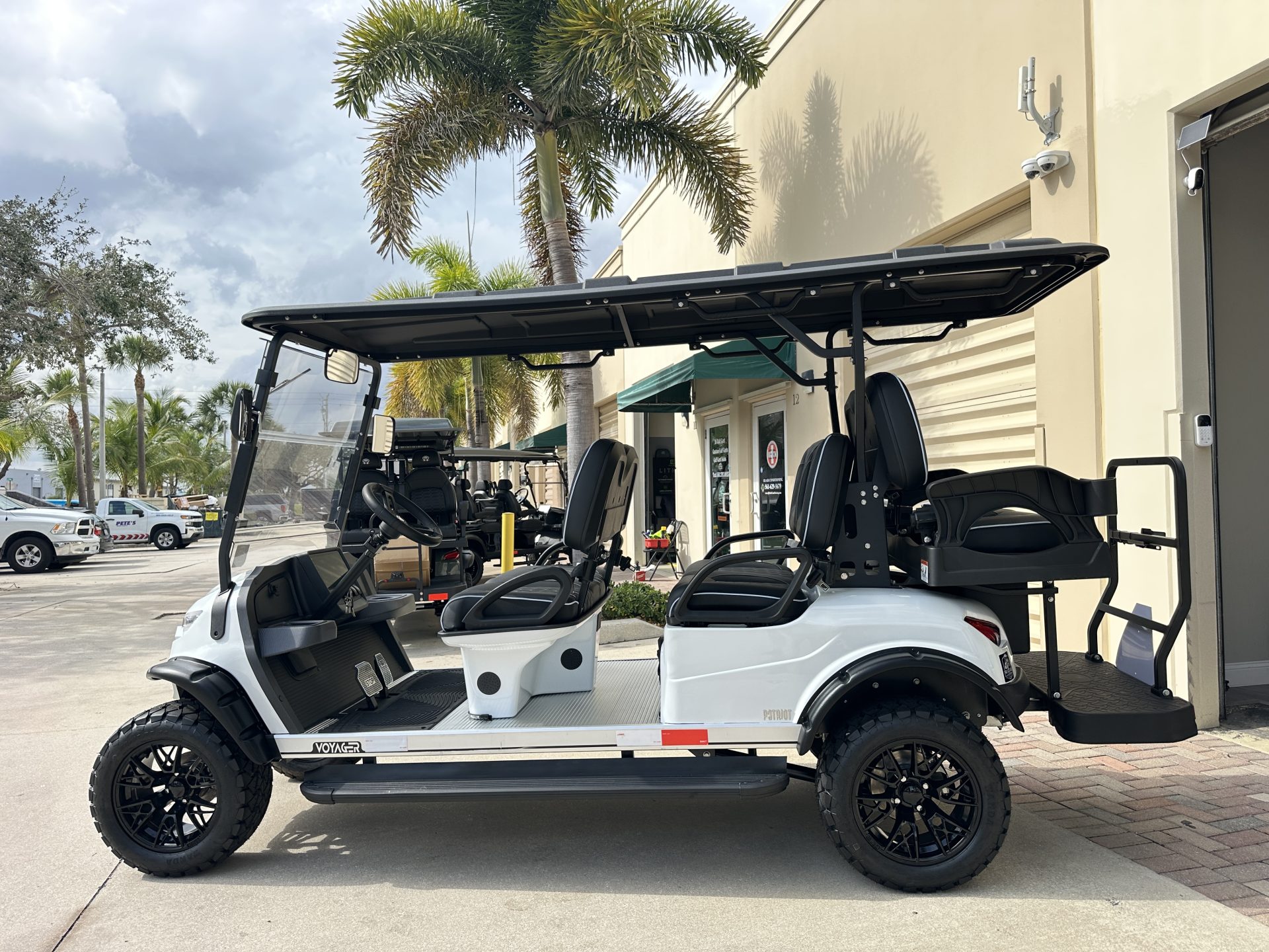 
								2026 Voyager EV Patriot full									